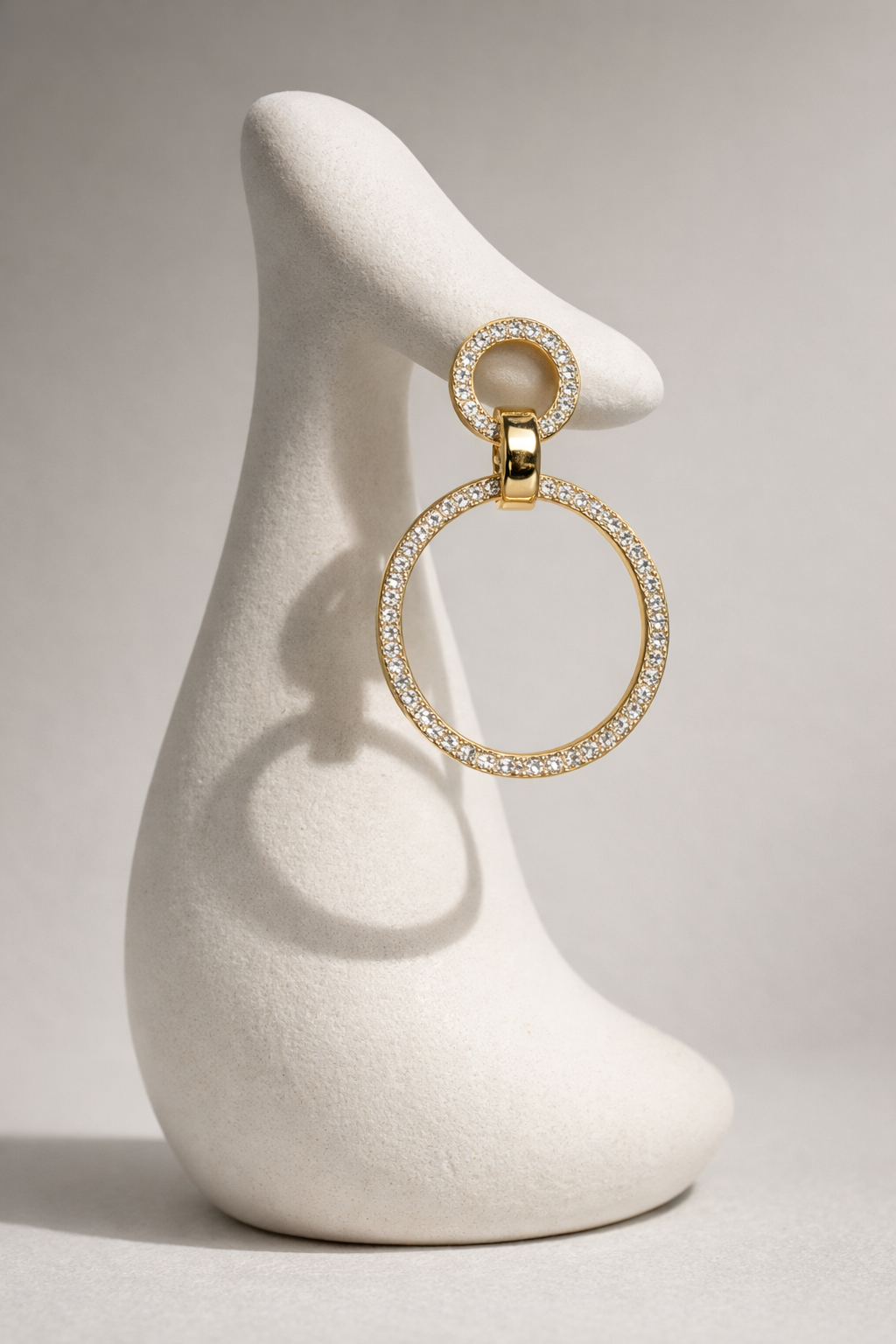 Boucles d’Oreilles Double Cercle Pavé de Cristaux