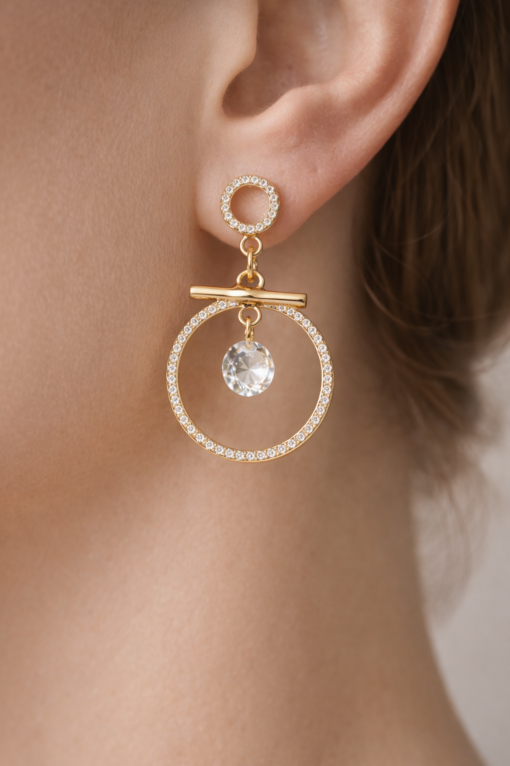 Boucles d’oreilles cercle doré avec cristal