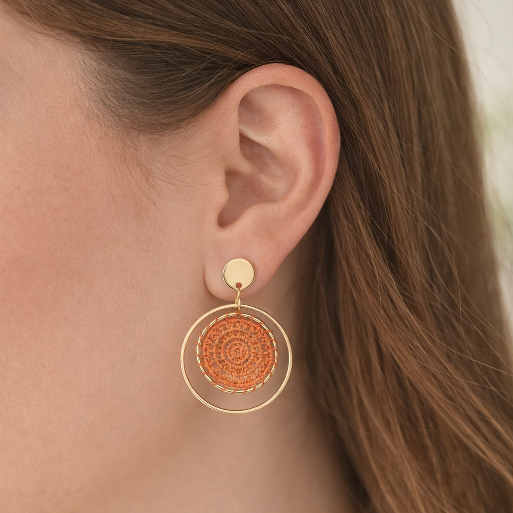 Boucles d’oreilles fantaisie rondes tissées orange et dorées