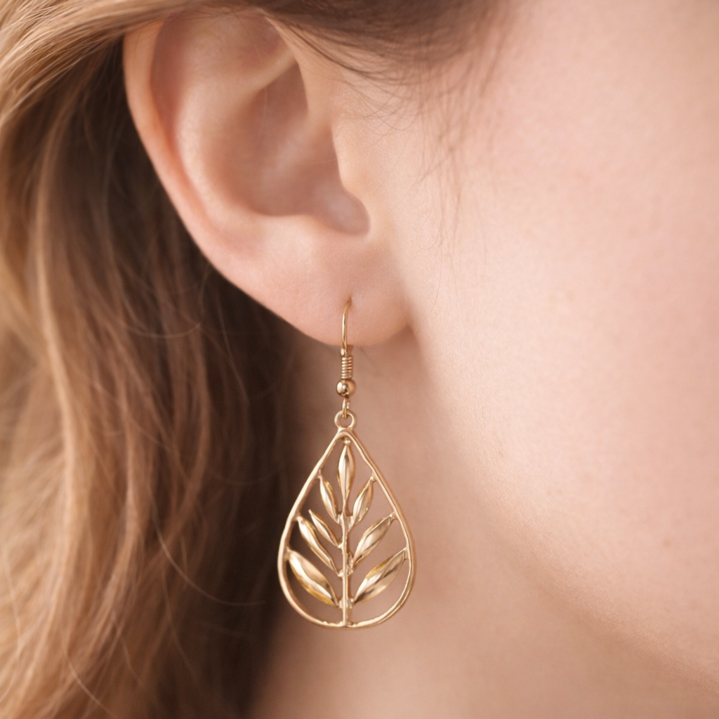 Boucles d’oreilles fantaisie feuille dorée élégante